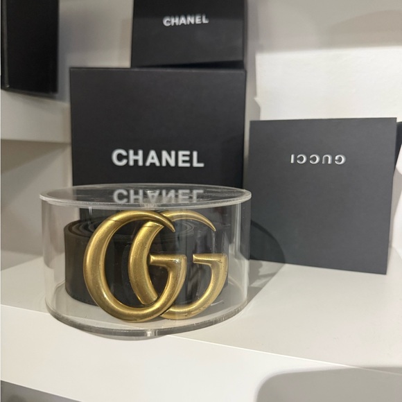 Gucci Black Belt with Gold GG Emblem - Picture 1 of 2